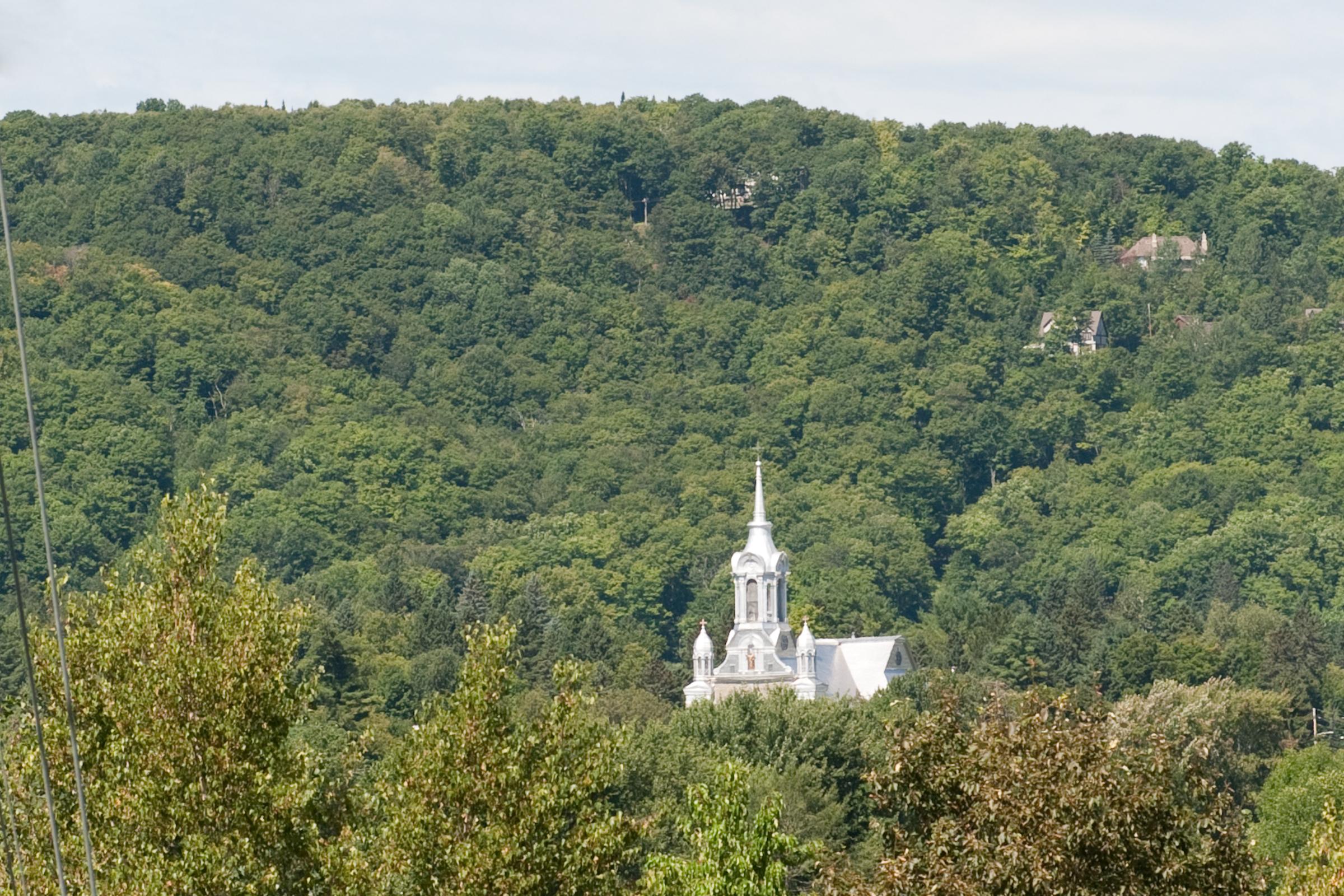 Hotel St-Sauveur Saint-Sauveur-des-Monts Zewnętrze zdjęcie