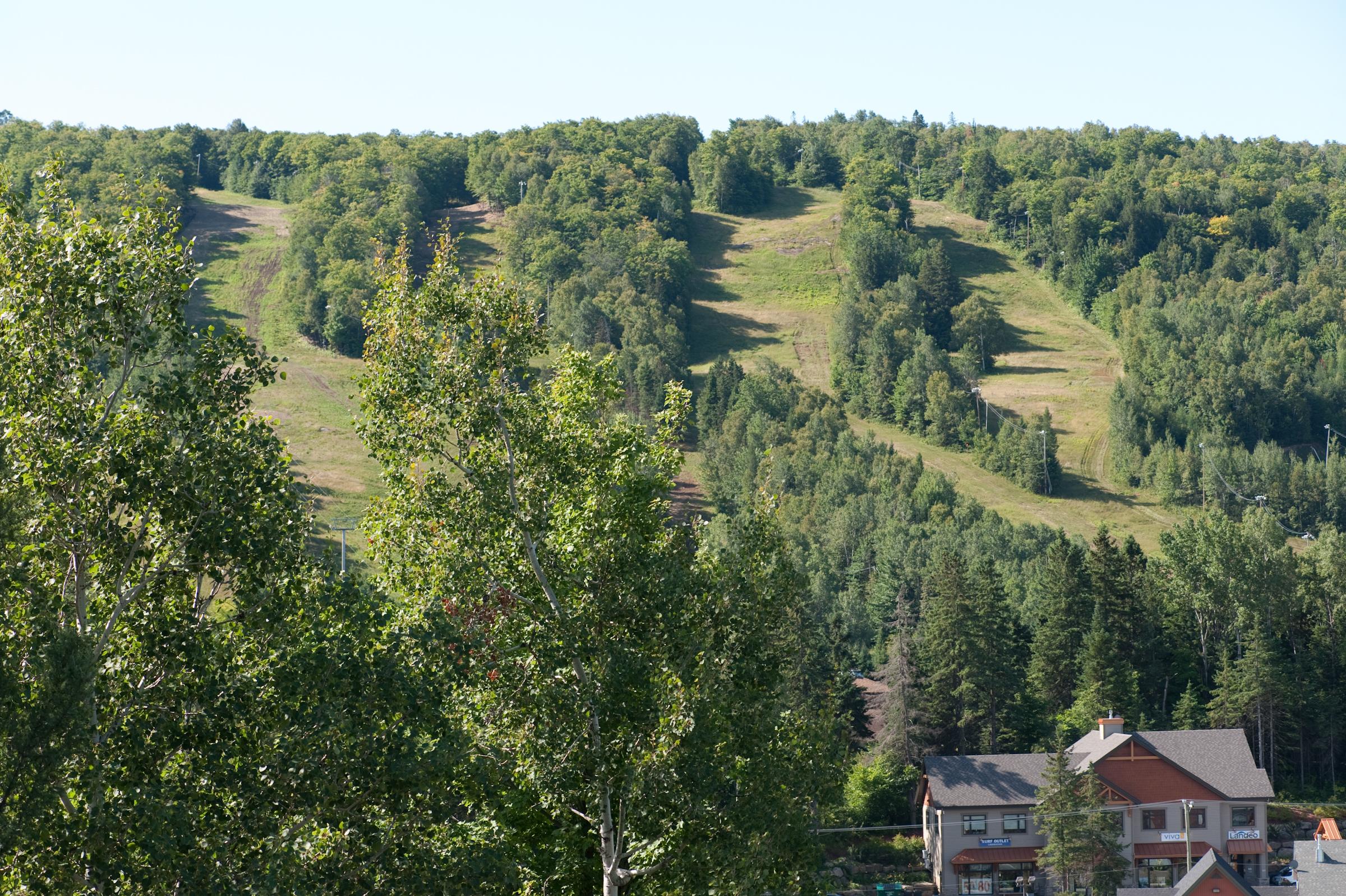 Hotel St-Sauveur Saint-Sauveur-des-Monts Zewnętrze zdjęcie