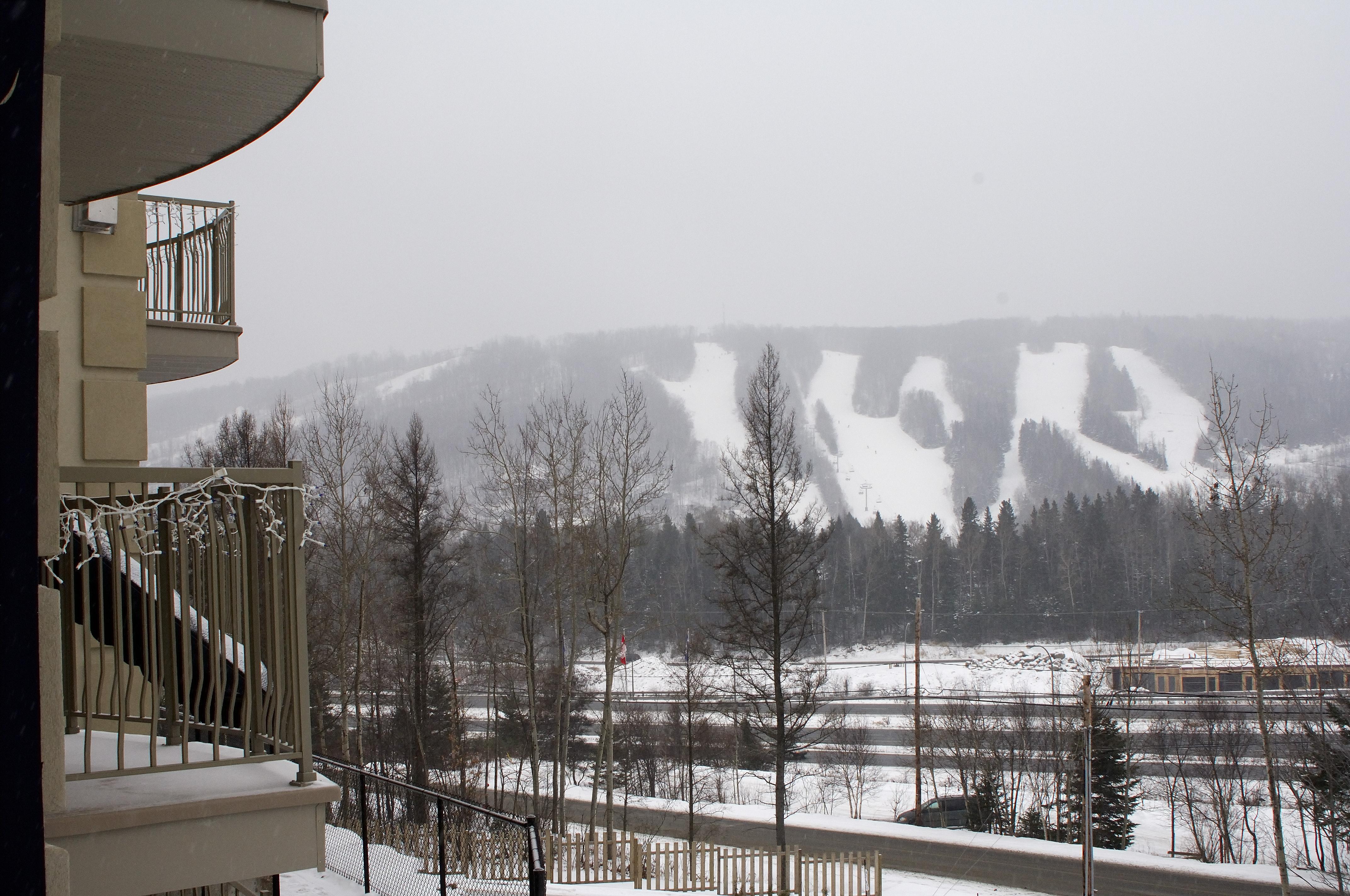 Hotel St-Sauveur Saint-Sauveur-des-Monts Zewnętrze zdjęcie