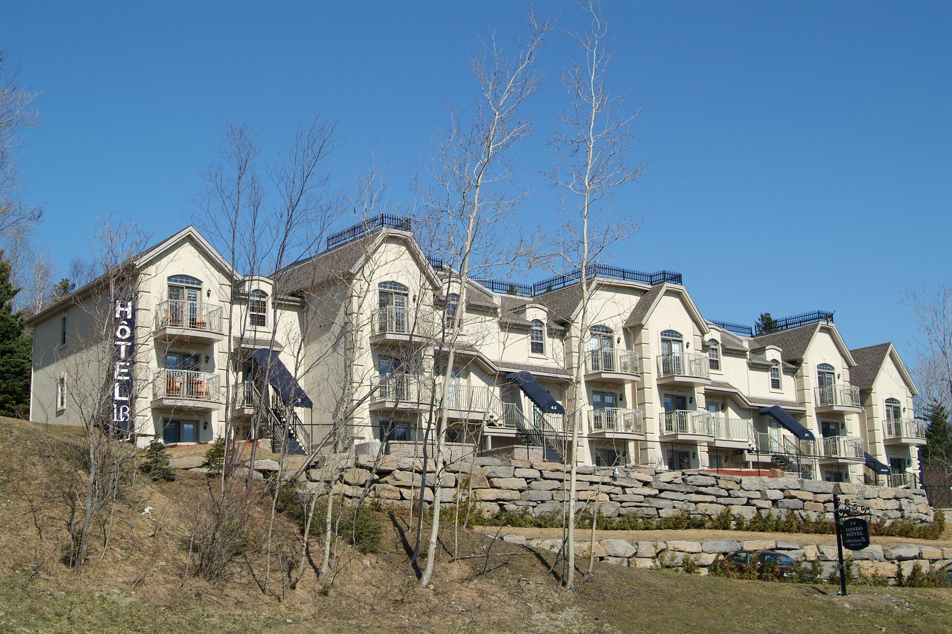 Hotel St-Sauveur Saint-Sauveur-des-Monts Zewnętrze zdjęcie